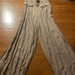american eagle flowy plaid pant